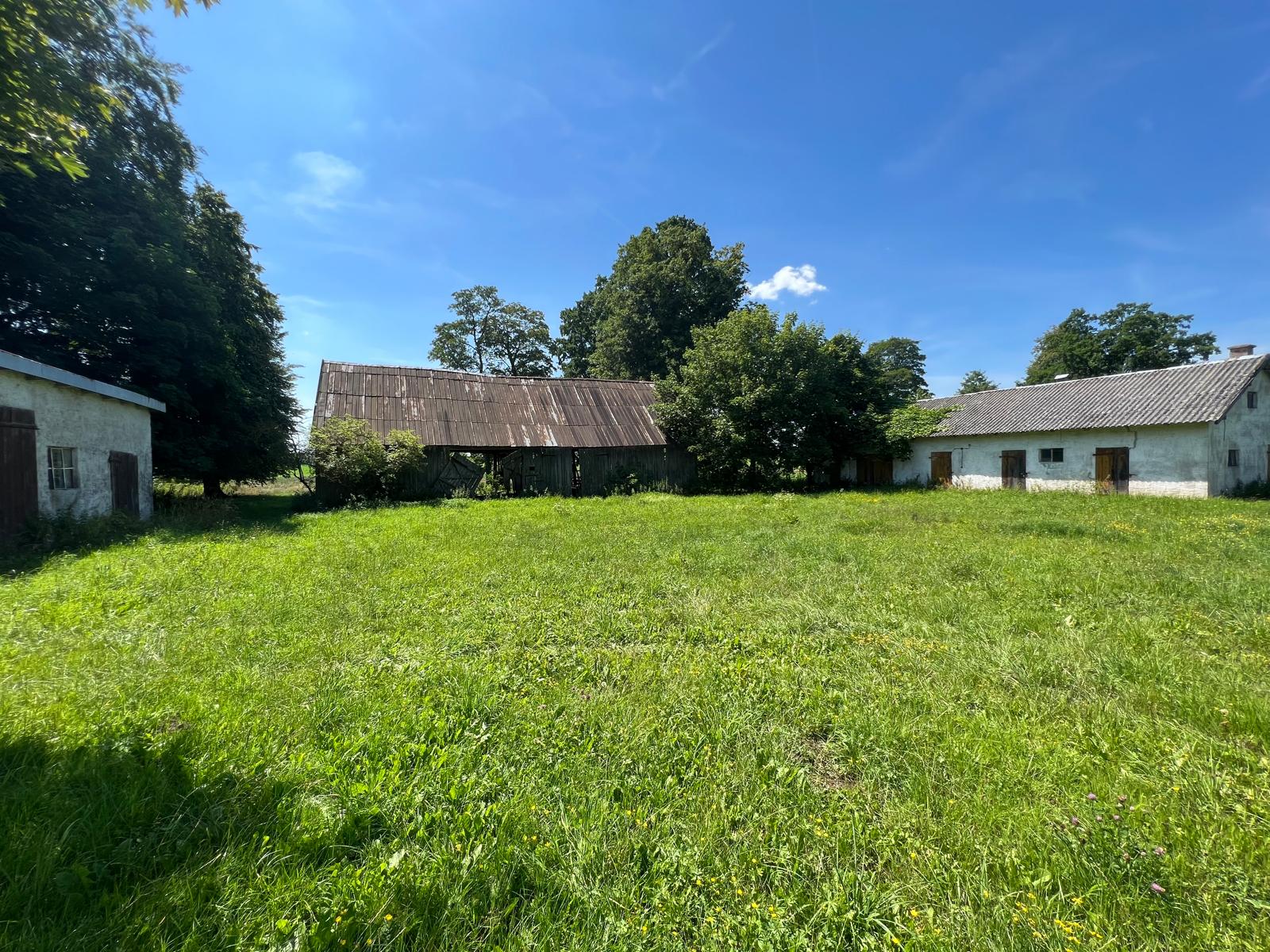 Widok zabudowań od podwórka